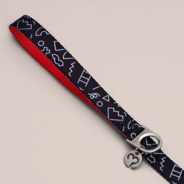 Otis leash handle with D-ring and charm